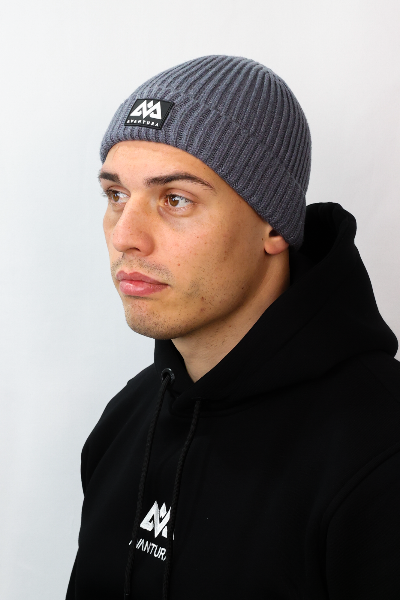 BEANIE AVANTURA BLACK PATCH LOGO