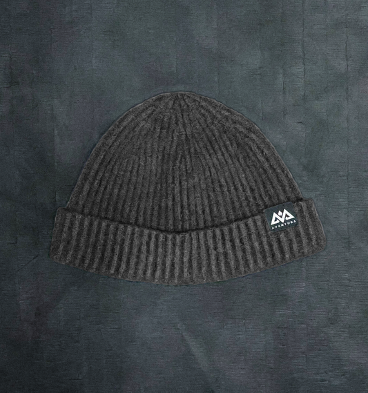 BEANIE AVANTURA GRAY SMALL LOGO